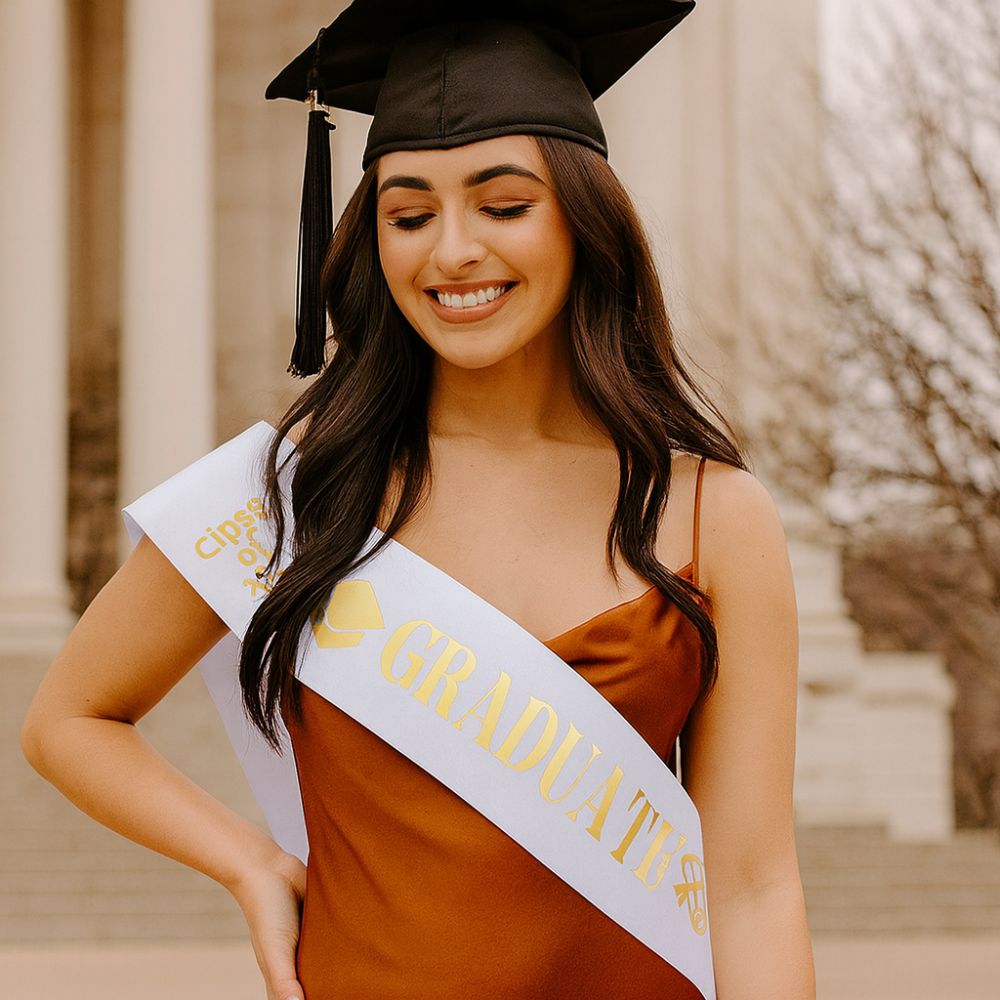 Birthday Sash Glitter - สายสะพายสำเร็จการศึกษา รุ่นปี 2026 สีดำขาว ประดับตกแต่งด้วยกลิตเตอร์ สายสะพายแสดงความยินดี