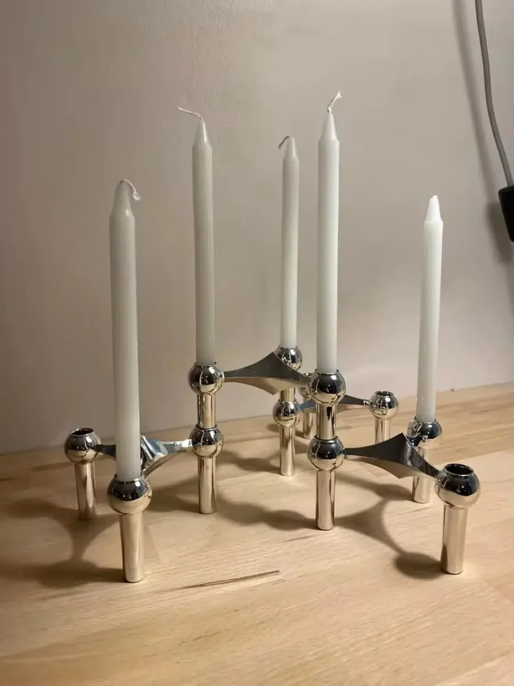 Centerpiece Stick - เชิงเทียนโลหะทรงโมเลกุล สไตล์นอร์ดิก สีเงิน ของตกแต่งห้องนั่งเล่น ของขวัญ ของตกแต่งบ้าน