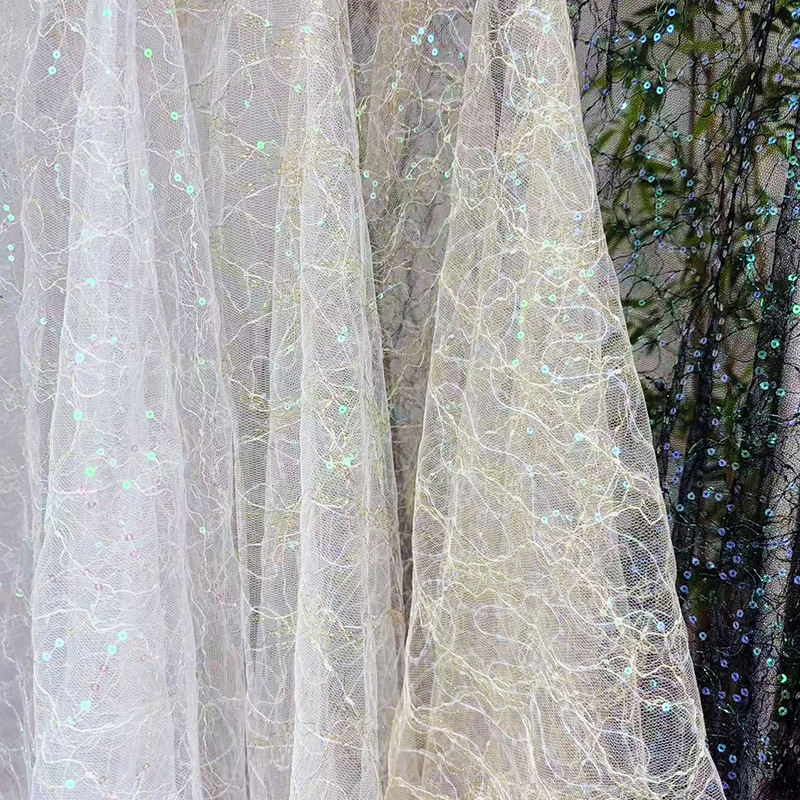 ผ้าลูกไม้ตาข่ายโปร่งแสงปักเลื่ - Glitter Tablecloth บทวิจารณ์และราคา